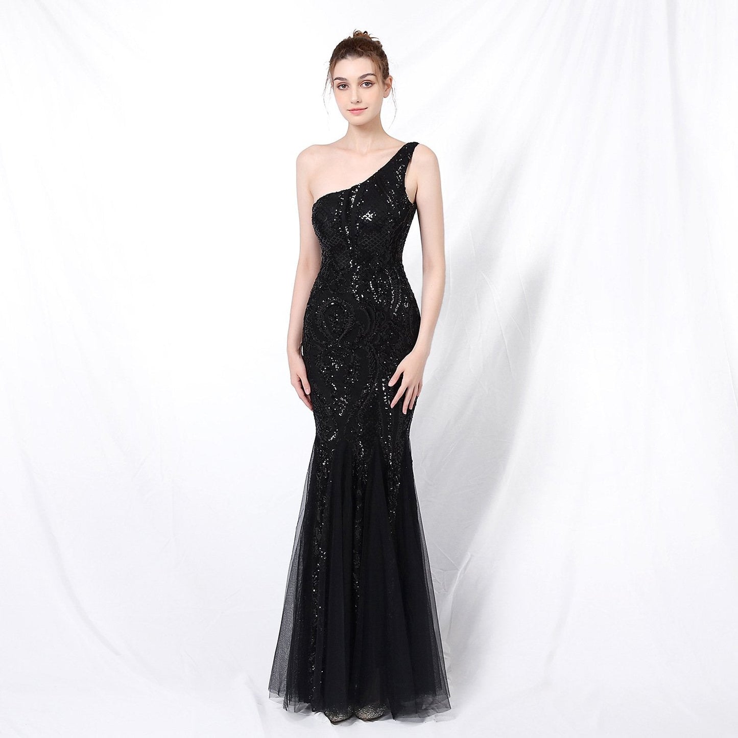 Backless Fishtail Evening Dress with Waist Detail I Ideal for All Seasons